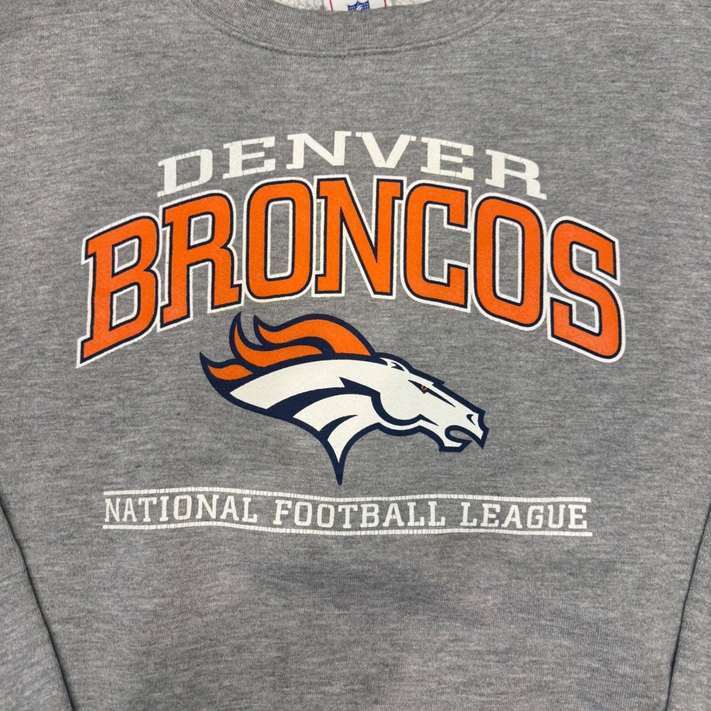 Vintage Denver Broncos NFL Sweatshirt Gray VF Imagewear Crewneck Mens XL y2k 90s - Picture 2 of 7